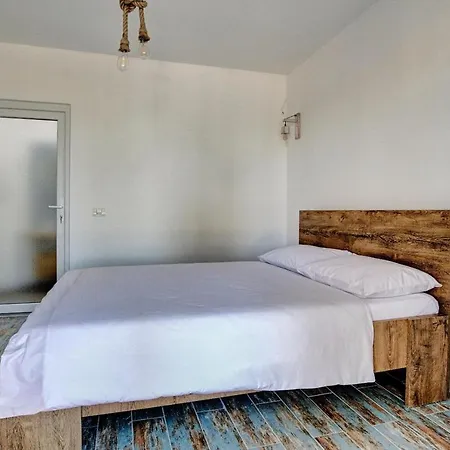 Gazde/Camere de închiriat Casa Sincai Eforie Nord